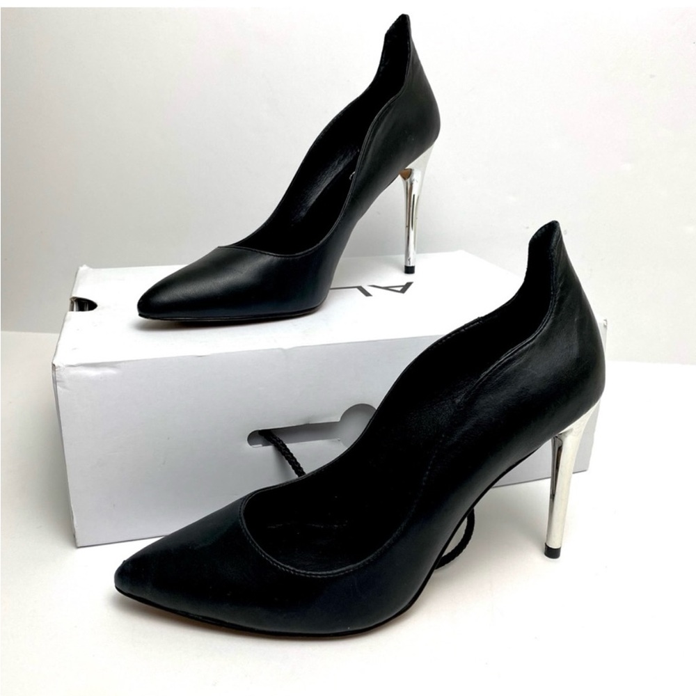 Matte black shoe with shiny silver heel